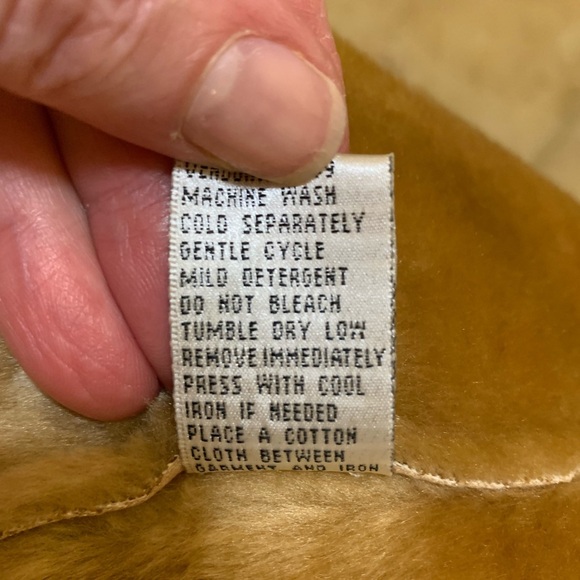 Newport News Gold tones faux fur and suede coat 24 hour sale🔴 - Picture 13 of 16